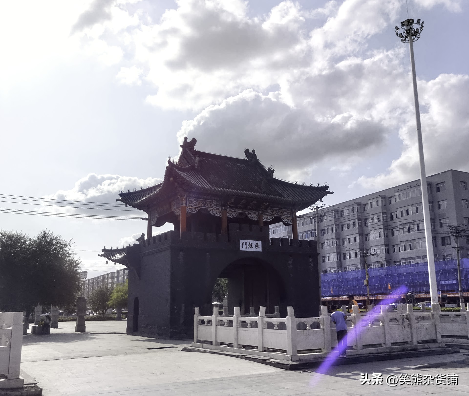 東大門門頭什么字好_大門朝東門匾什么字好_大門向東門匾什么字好